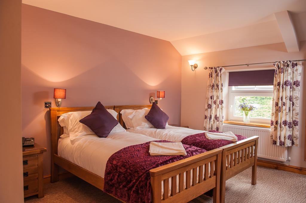 The Little Crown Inn Pontypool Ngoại thất bức ảnh